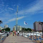 Menada Midia Lägenhet Slăntjev Brjag