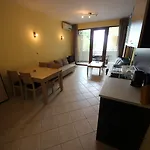 Menada Midia Lägenhet