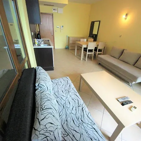 Menada Midia Апартаменты Солнечный берег