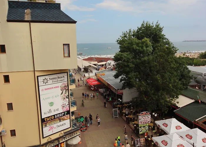 Menada Midia 써니비치