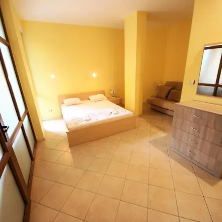 Menada Midia Apartamento *