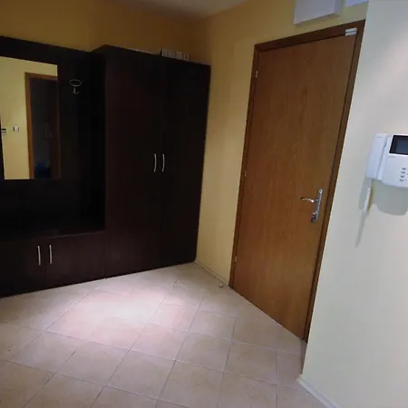 Menada Midia Apartamento