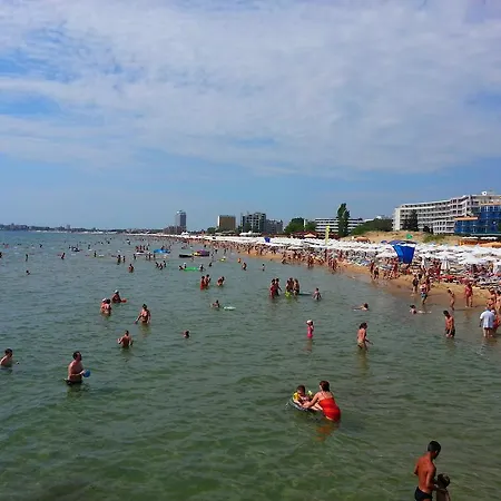 Apartament Menada Midia *