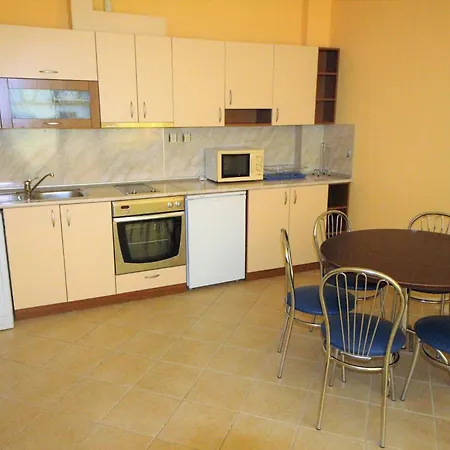 Menada Midia Apartament *