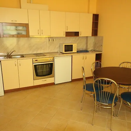 Menada Midia Apartament *