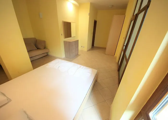 Menada Midia Apartmán