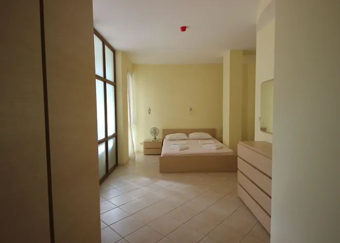 Menada Midia * Sluneční pobřeží