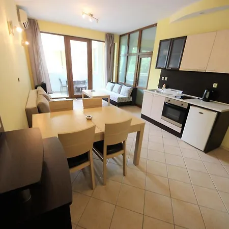 Menada Midia Lägenhet Slăntjev Brjag